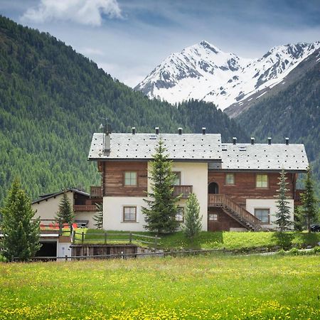 Residence Le Cascate ليفينو المظهر الخارجي الصورة